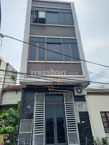 Nhà phố 135 m² · 3 PN · Đường Đa Lộc