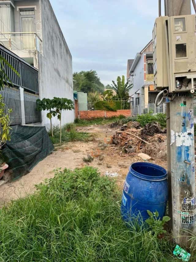 Đất 97,3 m² · đường ĐX 106