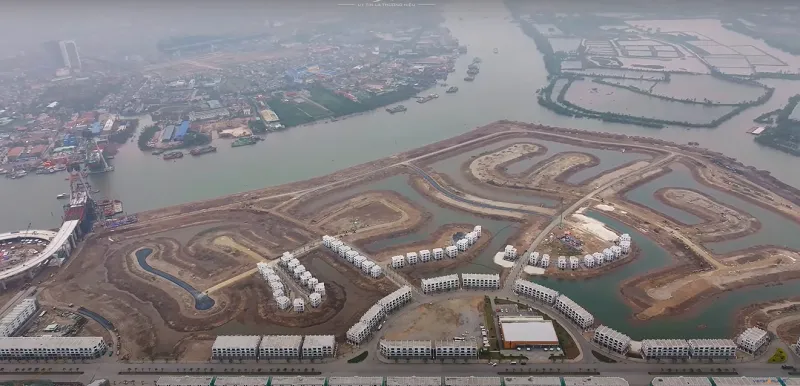 Vinhomes Royal Island