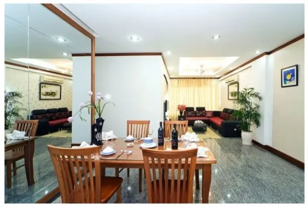 Hoàng Anh - Bàu Thạc Gián