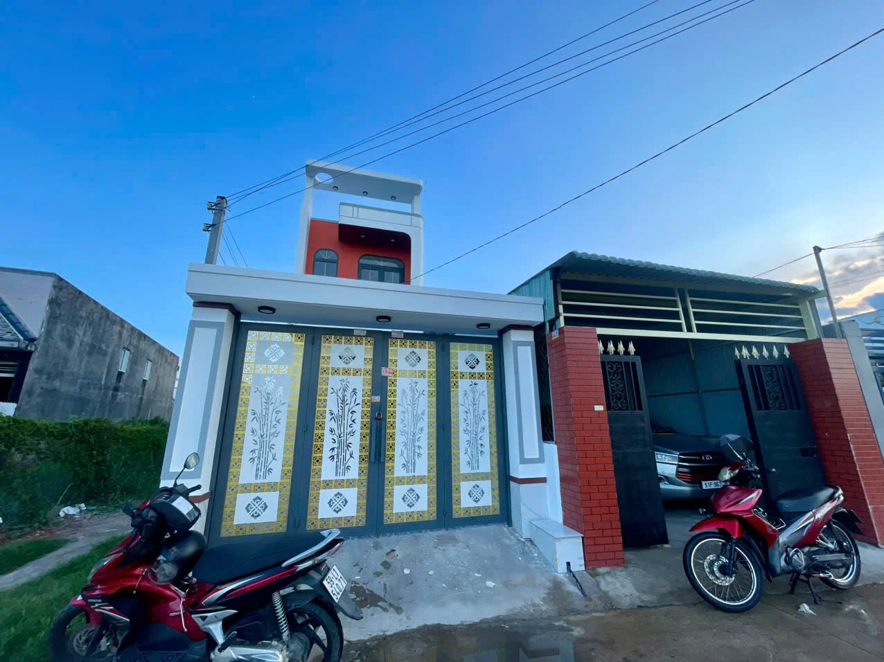 Nhà phố Quận 2