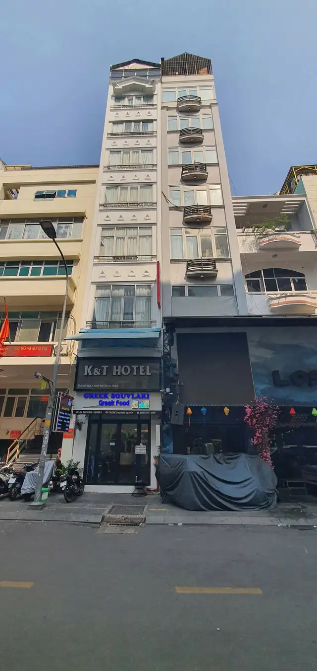 Bán nhà mặt tiền Bùi Viện Quận 1, TP.HCM – 20 phòng ngủ, giá 64 tỷ