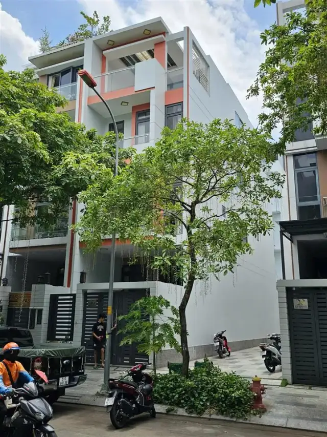 Cho thuê nhà hẻm Quốc Lộ 13 Thành phố Thủ Đức, TP.HCM – 4 phòng ngủ, giá 11 triệu