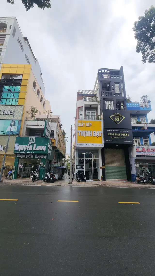 Bán nhà mặt tiền Nguyễn Trãi Quận 5, TP.HCM – giá 51 tỷ