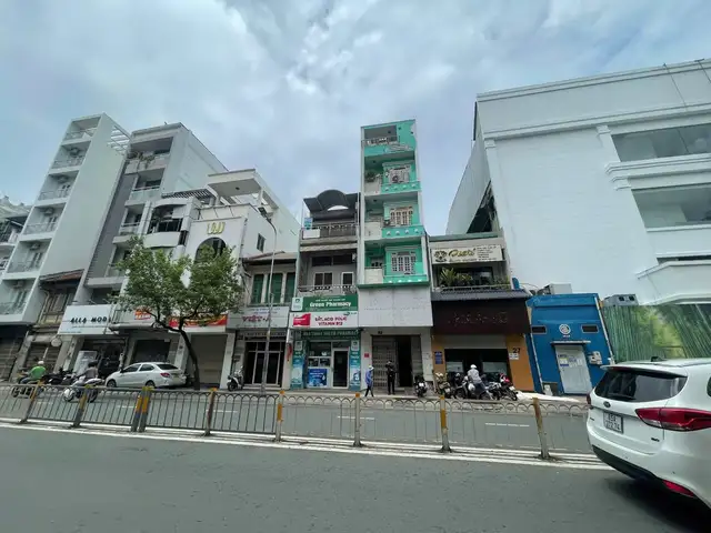 Bán nhà mặt tiền Trần Hưng Đạo Quận 5, TP.HCM – 1 phòng ngủ, giá 26 tỷ
