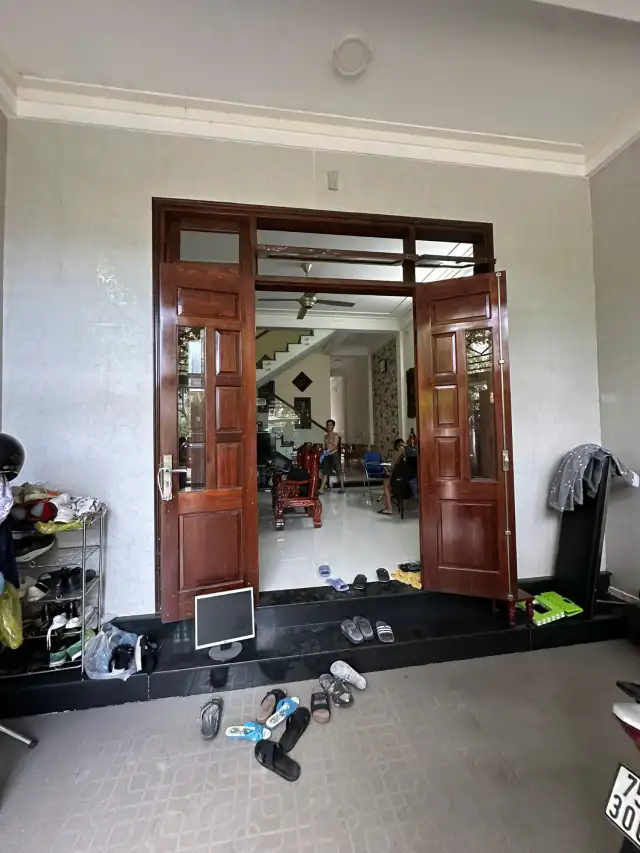 Bán nhà mặt tiền Mạc Thị Bưởi Quận Thuận Hóa, TP. Huế – 3 phòng ngủ, giá 3.8 tỷ