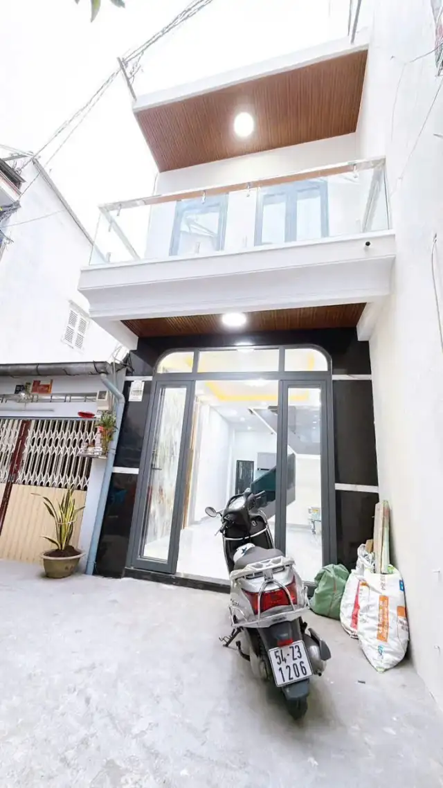 Bán nhà hẻm Đường Vĩnh Hội Quận 4, TP.HCM – 2 phòng ngủ, giá 4.3 tỷ