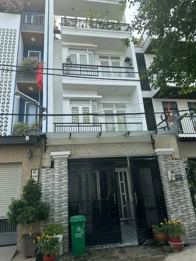 Bán nhà hẻm An Phú Đông 09 Quận 12, TP.HCM – 5 phòng ngủ, giá 8.3 tỷ Bán nhà hẻm An Phú Đông 09 Quận 12, TP.HCM – 5 phòng ngủ, giá 8.3 tỷ