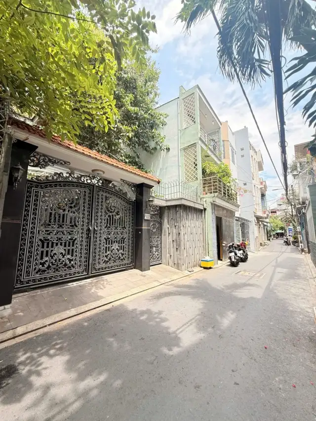 Bán nhà mặt tiền Trương Công Định Quận Tân Bình, TP.HCM – 4 phòng ngủ, giá 8.9 tỷ Bán nhà mặt tiền Trương Công Định Quận Tân Bình, TP.HCM – 4 phòng ngủ, giá 8.9 tỷ