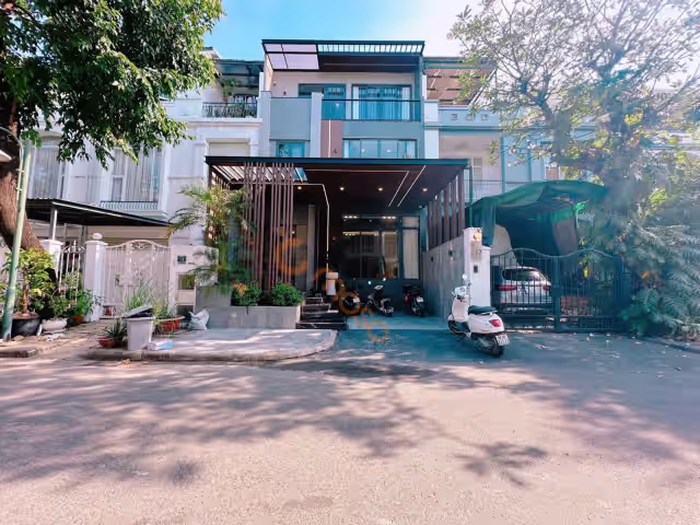 Bán nhà mặt tiền Đường Nội khu dân cư hưng thái 2 Quận 7, Hồ Chí Minh – 4 phòng ngủ, giá 39.5 tỷ