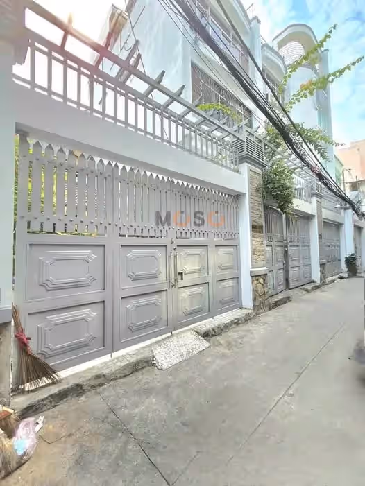 Bán nhà hẻm 985/8/11 Lạc Long Quân Quận Tân Bình, TP.HCM – 3 phòng ngủ, giá 7.5 tỷ