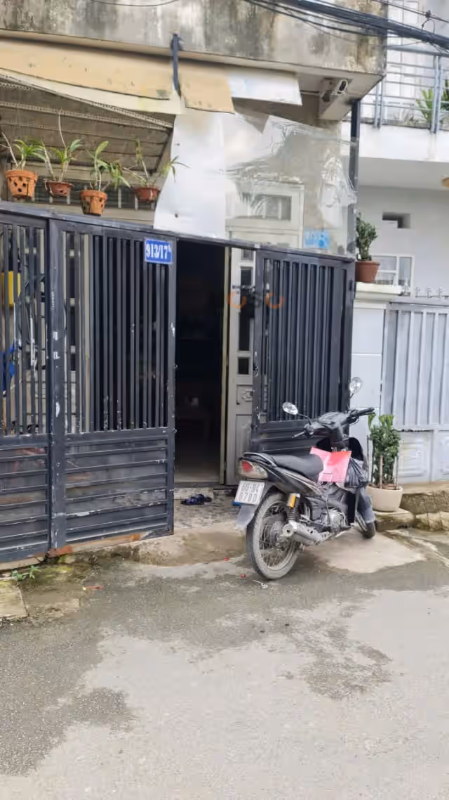 Bán nhà hẻm 913/17A Đường Hà Huy Giáp Quận 12, TP.HCM – 2 phòng ngủ, giá 4.2 tỷ Bán nhà hẻm 913/17A Đường Hà Huy Giáp Quận 12, TP.HCM – 2 phòng ngủ, giá 4.2 tỷ