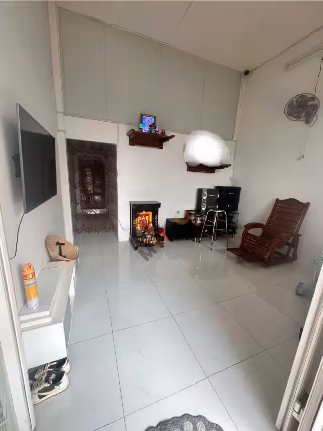 Bán căn hộ chung cư Căn 348 (Lầu 3) Chung cư Hào Huê Quận 5, TP.HCM – 2 phòng ngủ, giá 3.2 tỷ