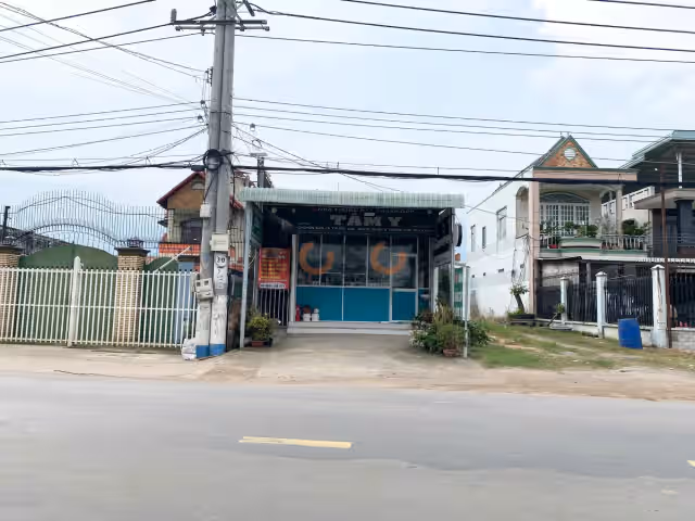Bán nhà mặt tiền Thửa 860 - Tờ 12 Đường ĐT 747 Thành phố Tân Uyên, Bình Dương – 5 phòng ngủ, giá 5.4 tỷ Bán nhà mặt tiền Thửa 860 - Tờ 12 Đường ĐT 747 Thành phố Tân Uyên, Bình Dương – 5 phòng ngủ, giá 5.4 tỷ