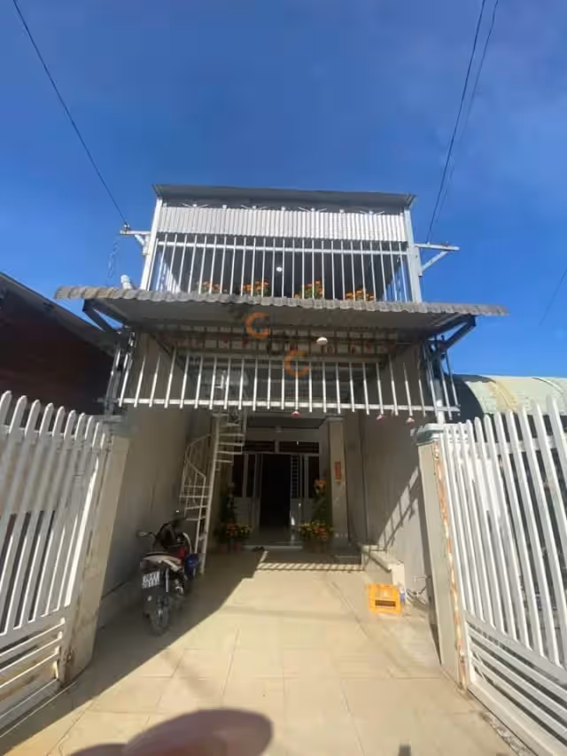 Bán nhà mặt tiền Ấp Bến Rộng Huyện Gò Dầu, Tây Ninh – 1 phòng ngủ, giá 950 triệu Bán nhà mặt tiền Ấp Bến Rộng Huyện Gò Dầu, Tây Ninh – 1 phòng ngủ, giá 950 triệu