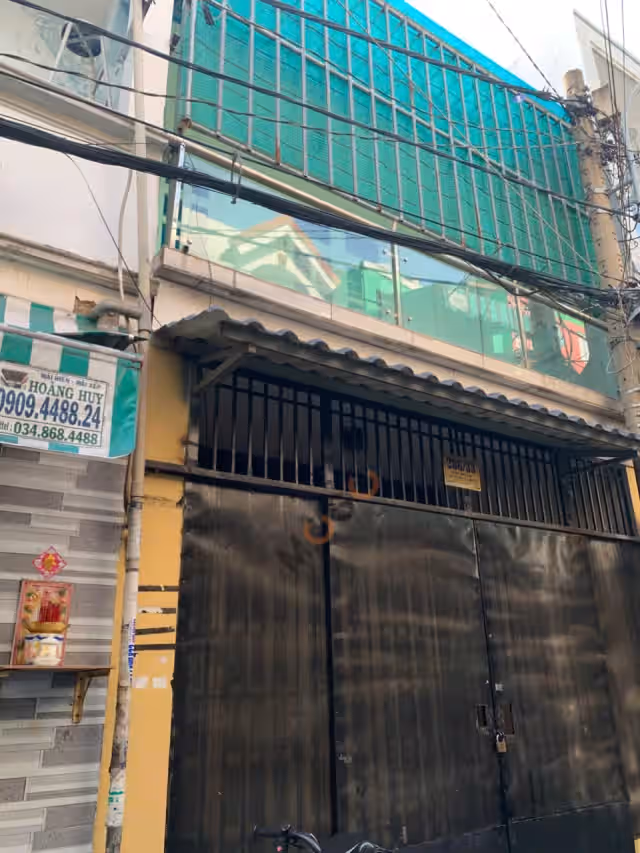 Bán nhà hẻm Chiến Lược  Quận Bình Tân, TP.HCM – 2 phòng ngủ, giá 4.5 tỷ