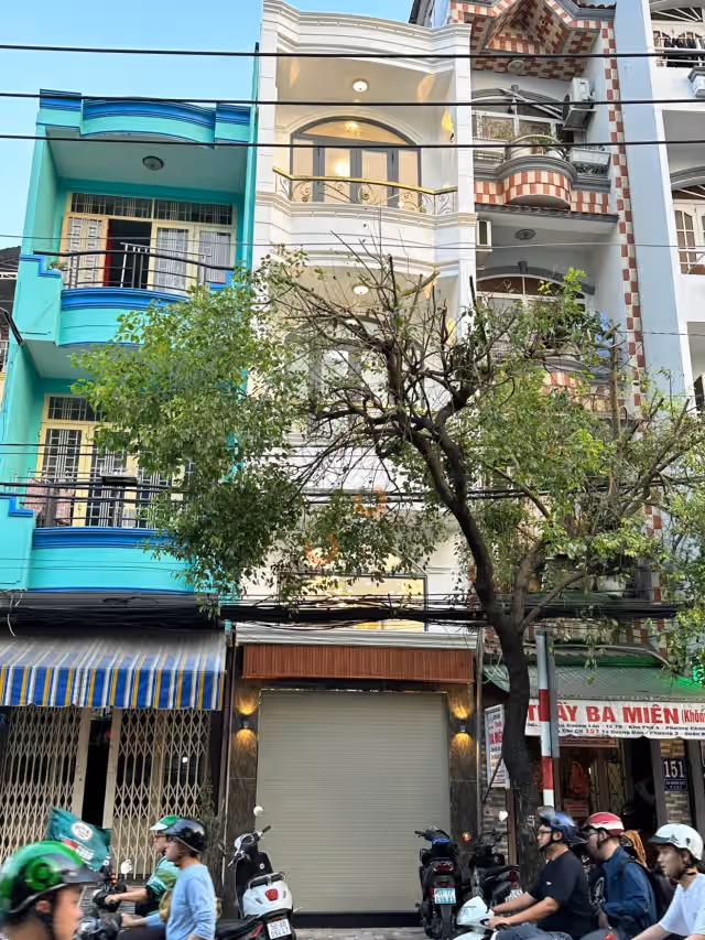 Bán nhà mặt tiền Âu Dương Lân Quận 8, TP.HCM – 4 phòng ngủ, giá 7.4 tỷ