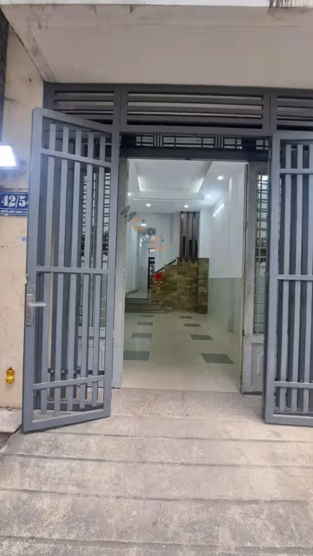 Bán nhà hẻm Đường Nguyễn Giản Thanh Quận 10, TP.HCM – 4 phòng ngủ, giá 12.9 tỷ