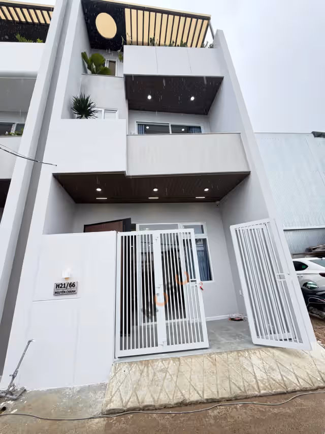Bán nhà hẻm Nguyễn Chánh Quận Liên Chiểu, TP. Đà Nẵng – 3 phòng ngủ, giá 4.8 tỷ Bán nhà hẻm Nguyễn Chánh Quận Liên Chiểu, TP. Đà Nẵng – 3 phòng ngủ, giá 4.8 tỷ