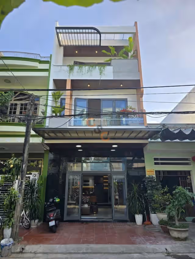 Bán nhà mặt tiền Lê Văn Sỹ Quận Liên Chiểu, TP. Đà Nẵng – 3 phòng ngủ, giá 6.7 tỷ Bán nhà mặt tiền Lê Văn Sỹ Quận Liên Chiểu, TP. Đà Nẵng – 3 phòng ngủ, giá 6.7 tỷ