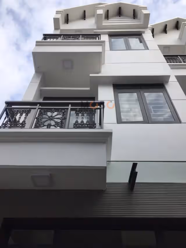 Bán nhà hẻm Âu Cơ Quận Tân Bình, TP.HCM – 4 phòng ngủ, giá 8.3 tỷ