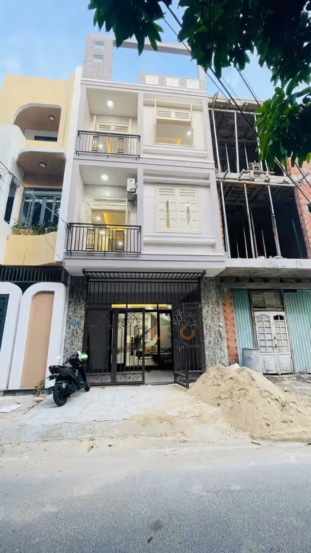Bán nhà mặt tiền Lê Văn Thịnh Quận Liên Chiểu, TP. Đà Nẵng – 3 phòng ngủ, giá 7.7 tỷ