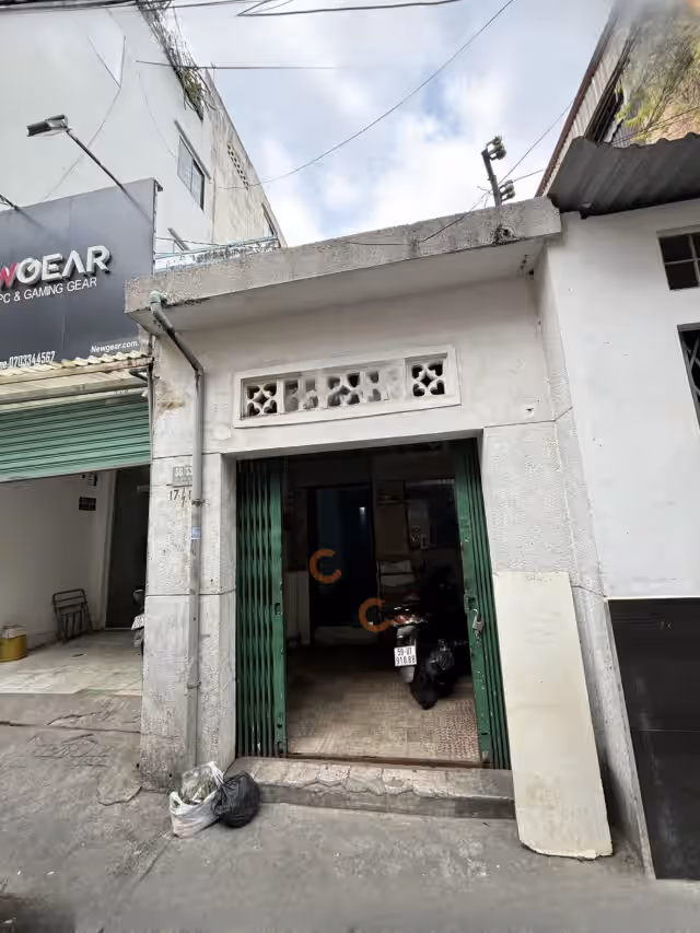 Bán nhà hẻm Tô Hiến Thành Quận 10, TP.HCM – 2 phòng ngủ, giá 5.6 tỷ Bán nhà hẻm Tô Hiến Thành Quận 10, TP.HCM – 2 phòng ngủ, giá 5.6 tỷ