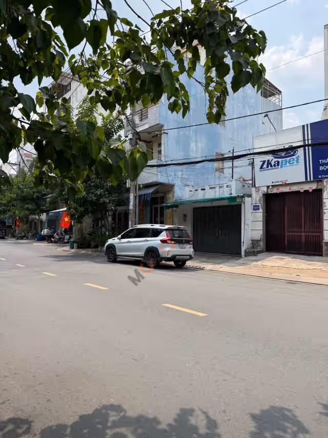 Bán nhà hẻm Đồng đen Quận Tân Bình, TP.HCM – 4 phòng ngủ, giá 11.5 tỷ Bán nhà hẻm Đồng đen Quận Tân Bình, TP.HCM – 4 phòng ngủ, giá 11.5 tỷ