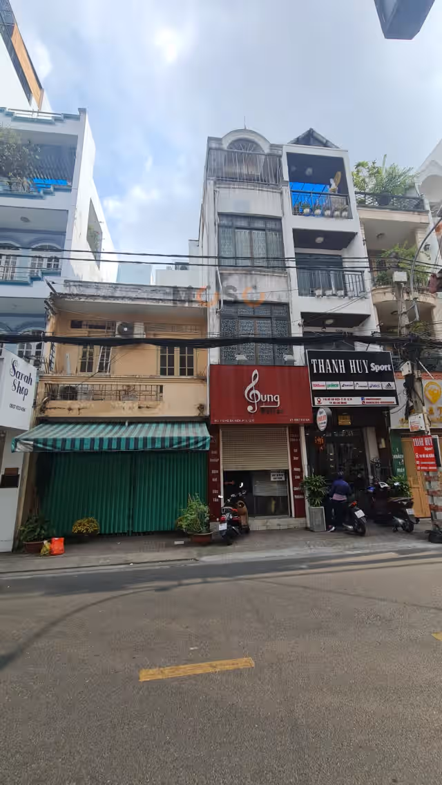 Bán nhà mặt tiền Hồ Bá Kiện Quận 10, TP.HCM – 2 phòng ngủ, giá 11 tỷ