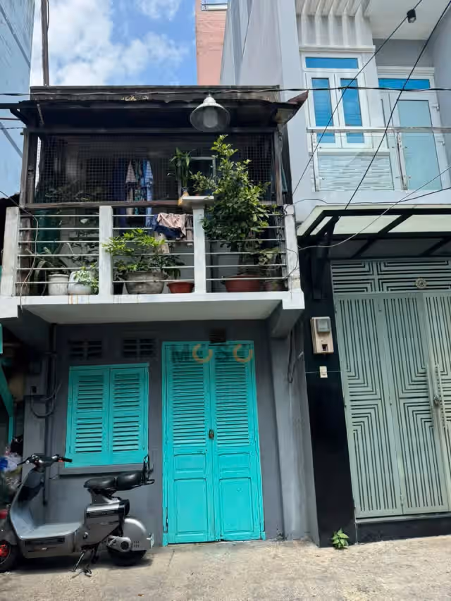 Bán nhà hẻm Đường Bến Vân Đồn Quận 4, TP.HCM – 1 phòng ngủ, giá 3.7 tỷ Bán nhà hẻm Đường Bến Vân Đồn Quận 4, TP.HCM – 1 phòng ngủ, giá 3.7 tỷ