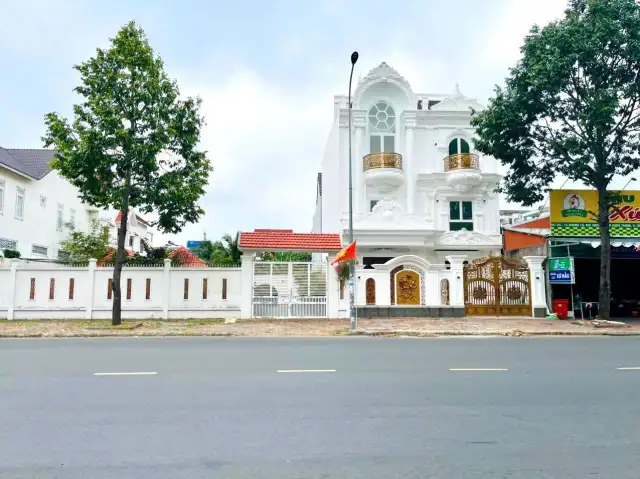 Bán nhà mặt tiền Nguyễn Văn Lưu Quận Cái Răng, TP. Cần Thơ – 7 phòng ngủ, giá 22 tỷ