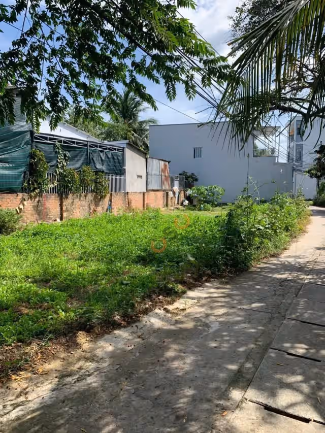 Bán đất Thôn Đông Thành phố Nha Trang, Khánh Hòa – giá 1.8 tỷ Bán đất Thôn Đông Thành phố Nha Trang, Khánh Hòa – giá 1.8 tỷ