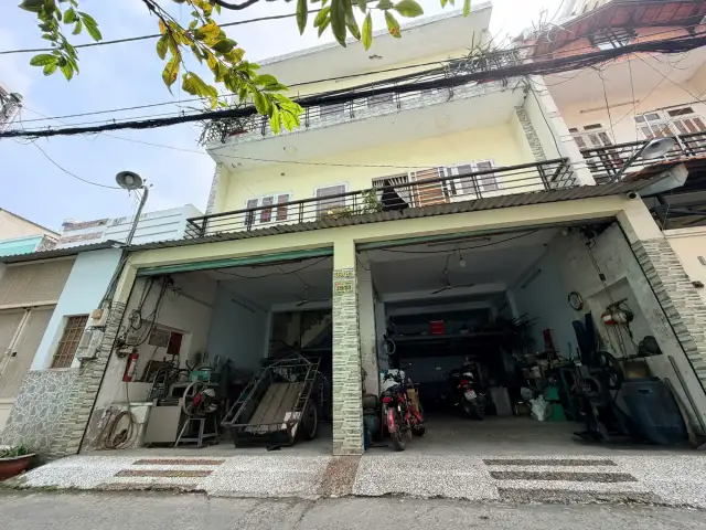 Bán nhà hẻm Lô Tư Quận Bình Tân, TP.HCM – 3 phòng ngủ, giá 10 tỷ Bán nhà hẻm Lô Tư Quận Bình Tân, TP.HCM – 3 phòng ngủ, giá 10 tỷ