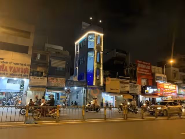 Cho thuê nhà mặt tiền Lý Thái Tổ Quận 10, TP.HCM – 2 phòng ngủ, giá 16 triệu