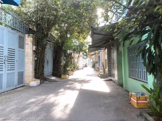Cho thuê nhà hẻm Chánh Hưng Quận 8, TP.HCM – 3 phòng ngủ, giá 12 triệu