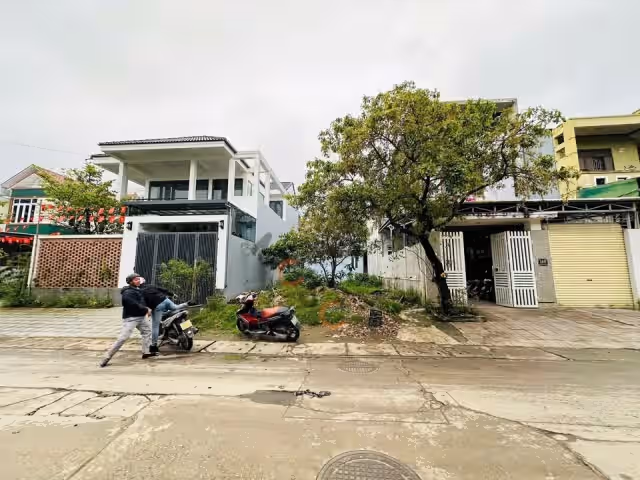 Bán đất Nguyễn Lộ Trạch Quận Thuận Hóa, TP. Huế – giá 7.4 tỷ Bán đất Nguyễn Lộ Trạch Quận Thuận Hóa, TP. Huế – giá 7.4 tỷ