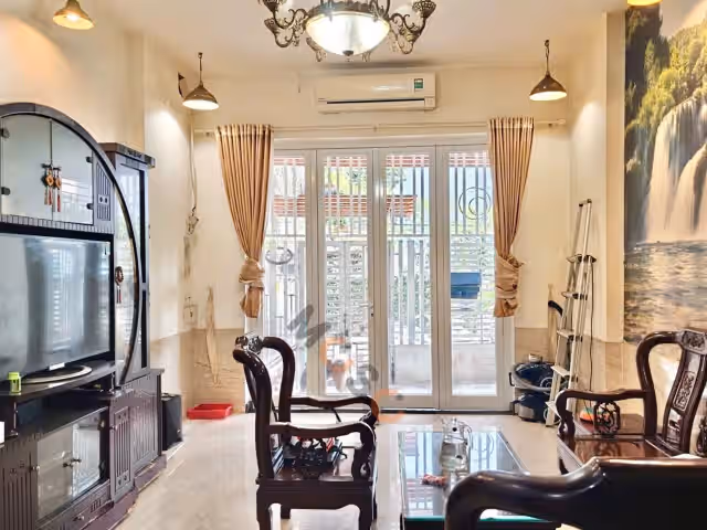 Bán nhà mặt tiền Trương Văn Thành Quận 9, TP.HCM – 3 phòng ngủ, giá 6.6 tỷ Bán nhà mặt tiền Trương Văn Thành Quận 9, TP.HCM – 3 phòng ngủ, giá 6.6 tỷ