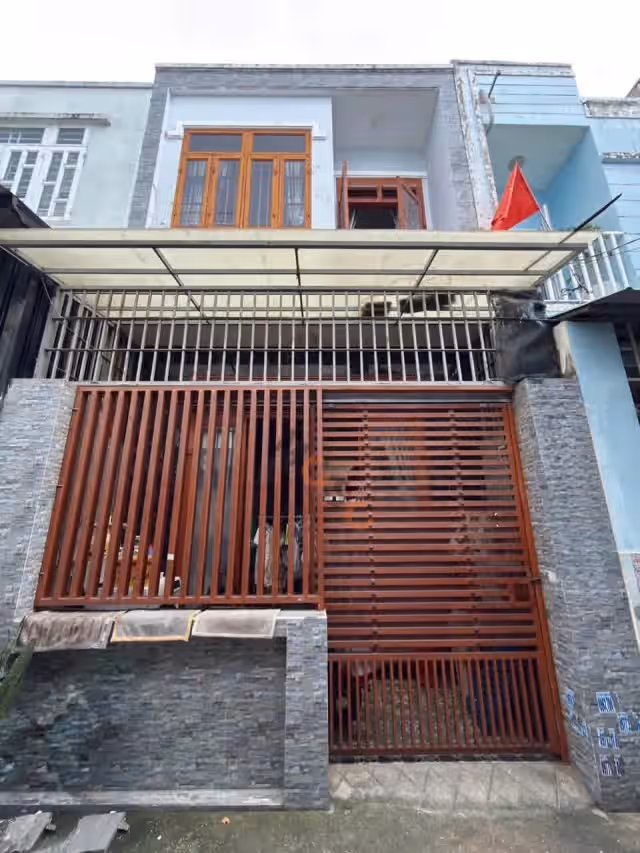 Bán nhà hẻm đường Thạnh Lộc 28 Quận 12, TP.HCM – 2 phòng ngủ, giá 4 tỷ Bán nhà hẻm đường Thạnh Lộc 28 Quận 12, TP.HCM – 2 phòng ngủ, giá 4 tỷ
