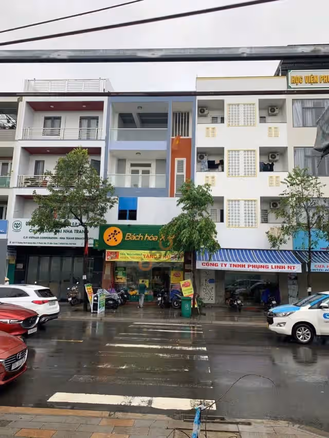 Bán nhà mặt tiền Thích Quảng Đức Thành phố Nha Trang, Khánh Hòa – 4 phòng ngủ, giá 30 tỷ Bán nhà mặt tiền Thích Quảng Đức Thành phố Nha Trang, Khánh Hòa – 4 phòng ngủ, giá 30 tỷ