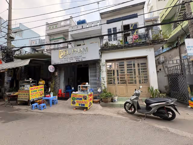 Bán nhà hẻm Lê Đình Cẩn Quận Bình Tân, TP.HCM – 2 phòng ngủ, giá 5.7 tỷ Bán nhà hẻm Lê Đình Cẩn Quận Bình Tân, TP.HCM – 2 phòng ngủ, giá 5.7 tỷ