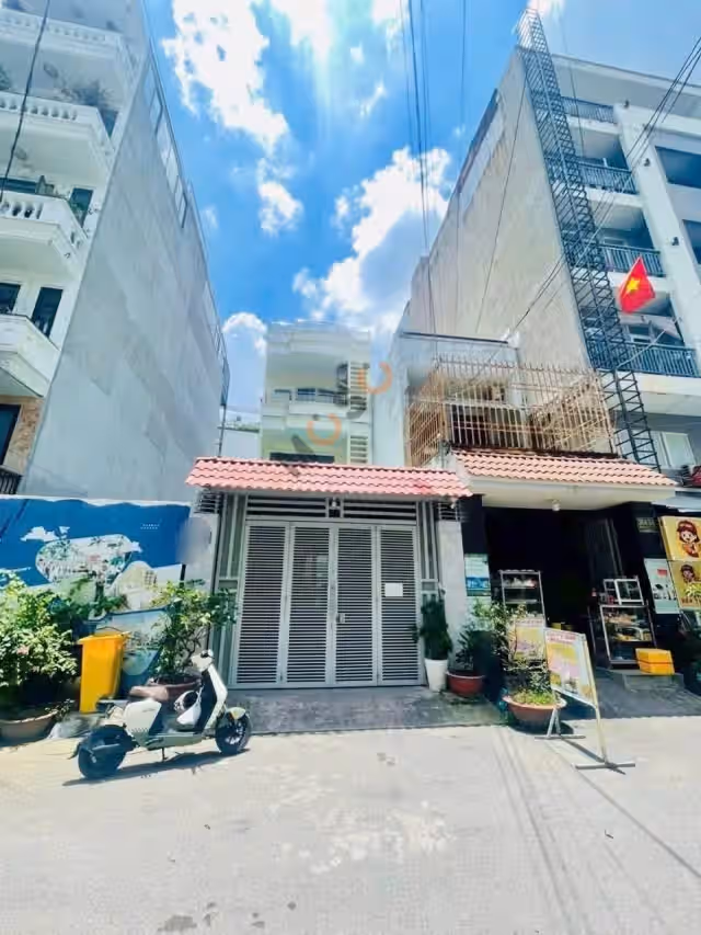 Bán nhà hẻm Dương Quảng Hàm Quận Gò Vấp, TP.HCM – 4 phòng ngủ, giá 14.5 tỷ Bán nhà hẻm Dương Quảng Hàm Quận Gò Vấp, TP.HCM – 4 phòng ngủ, giá 14.5 tỷ