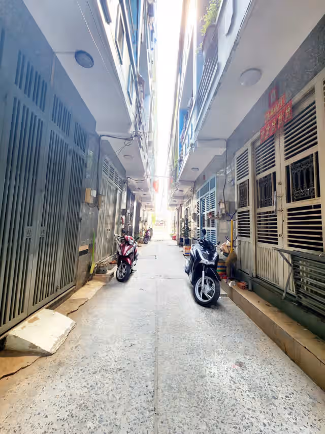 Bán nhà hẻm Mễ Cốc Quận 8, TP.HCM – 4 phòng ngủ, giá 4.3 tỷ