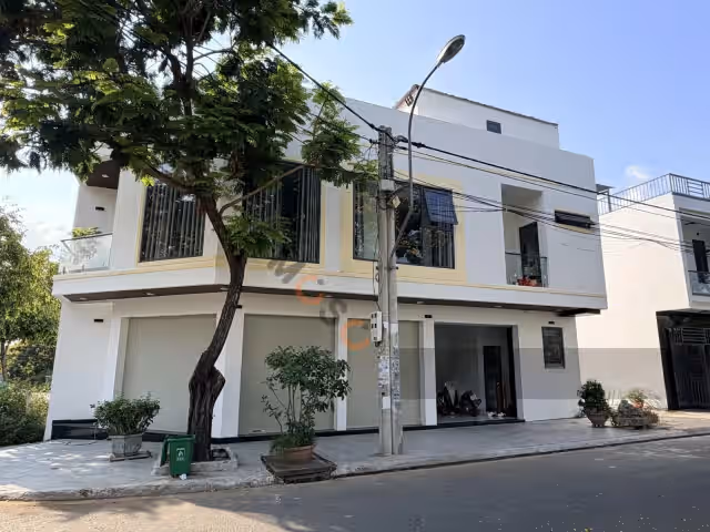 Bán nhà mặt tiền Khu dân cư Đất Lành Thành phố Nha Trang, Khánh Hòa – 2 phòng ngủ, giá 5 tỷ Bán nhà mặt tiền Khu dân cư Đất Lành Thành phố Nha Trang, Khánh Hòa – 2 phòng ngủ, giá 5 tỷ