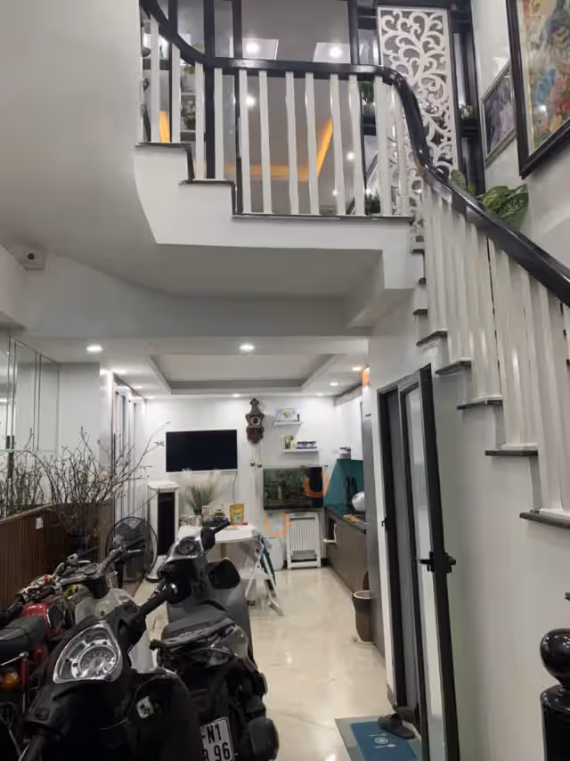 Bán nhà hẻm Đường Ngọc Trì Quận Long Biên, TP. Hà Nội – 5 phòng ngủ, giá 7.9 tỷ Bán nhà hẻm Đường Ngọc Trì Quận Long Biên, TP. Hà Nội – 5 phòng ngủ, giá 7.9 tỷ
