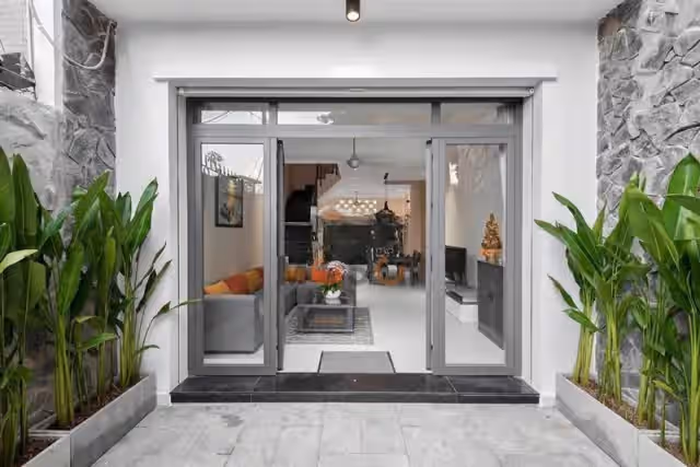 Cho thuê nhà mặt tiền Đường Sư Vạn Hạnh Quận 10, TP.HCM – 2 phòng ngủ, giá 12 triệu Cho thuê nhà mặt tiền Đường Sư Vạn Hạnh Quận 10, TP.HCM – 2 phòng ngủ, giá 12 triệu