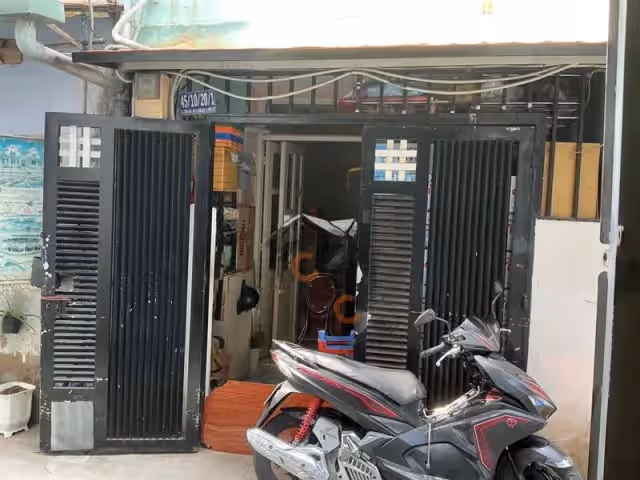 Cho thuê nhà hẻm Lê Đình Cẩn Quận Bình Tân, TP.HCM – giá 6.5 triệu Cho thuê nhà hẻm Lê Đình Cẩn Quận Bình Tân, TP.HCM – giá 6.5 triệu