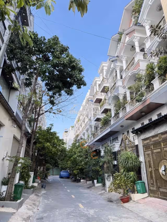 Cho thuê nhà hẻm Quốc lộ 13 Thủ Đức, TP. Thủ Đức – 4 phòng ngủ, giá 20 triệu Cho thuê nhà hẻm Quốc lộ 13 Thủ Đức, TP. Thủ Đức – 4 phòng ngủ, giá 20 triệu