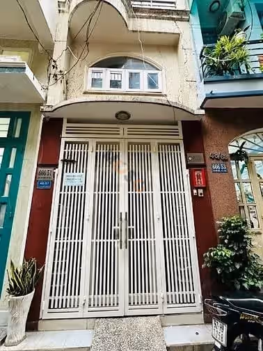 Cho thuê nhà hẻm Võ Văn Kiệt Quận 5, TP.HCM – 3 phòng ngủ, giá 15 triệu
