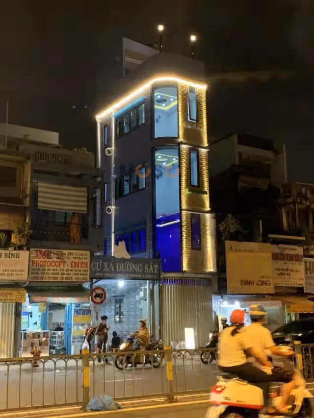 Cho thuê nhà mặt tiền Lý Thái Tổ Quận 10, TP.HCM – 2 phòng ngủ, giá 16 triệu