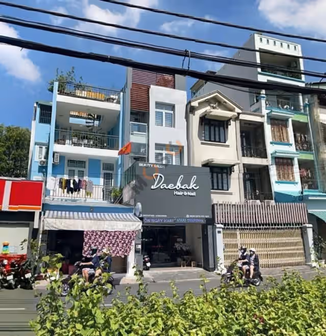 Bán nhà hẻm Cách Mạng Tháng 8 Quận 10, TP.HCM – 3 phòng ngủ, giá 19.5 tỷ Bán nhà hẻm Cách Mạng Tháng 8 Quận 10, TP.HCM – 3 phòng ngủ, giá 19.5 tỷ